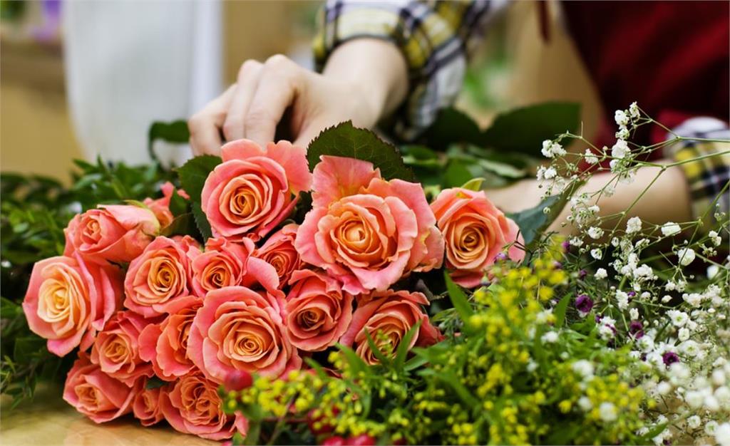 美國因花卉短缺，情人節花束價格飆漲。圖／翻攝自Pixabay