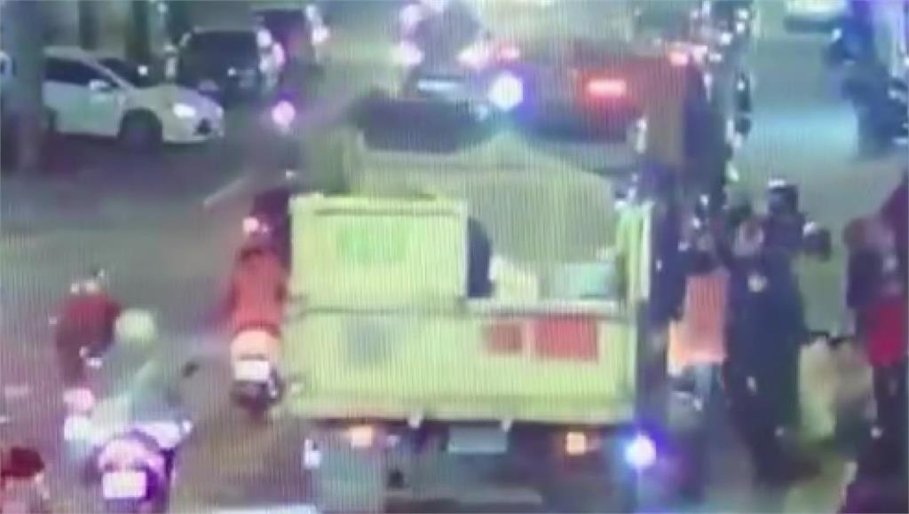 慟！婦慘遭回收車撞亡 女兒淚崩認不孝：沒多回家看媽