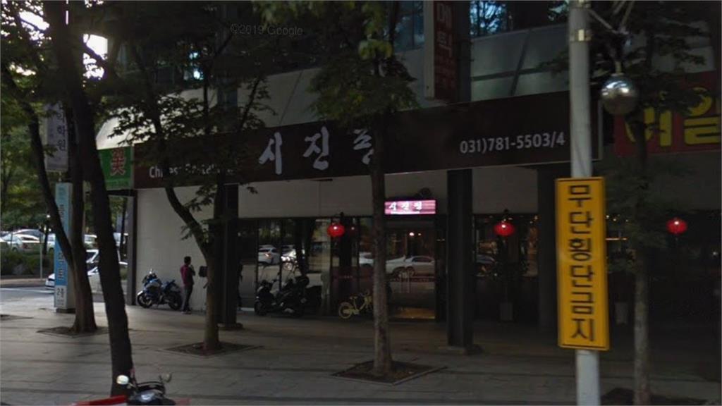 南韓中餐廳遭4中籍男噴漆後離境回中國 疑店名「習近平」惹議