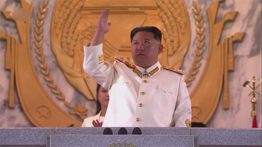 北韓閱兵展現武力 核試疑雲全球關注