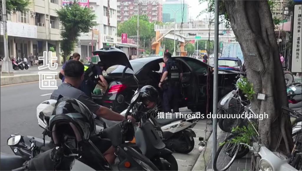 毒駕又酒駕釀大禍！賓士失控撞28車　1行人遭壓車底