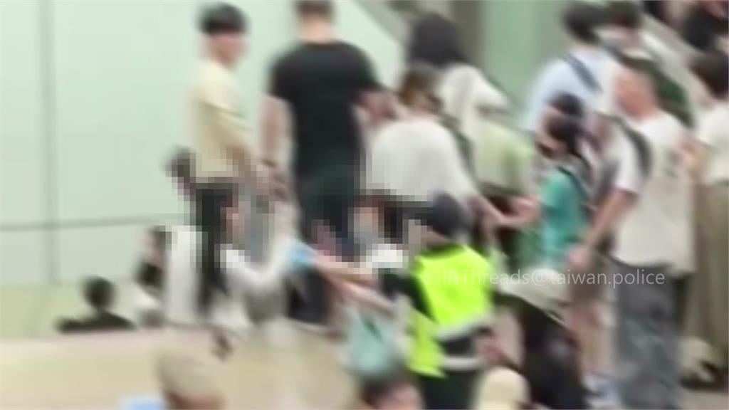 台北捷運2女互摑巴掌 疑似滑手機誤碰引爆怒火
