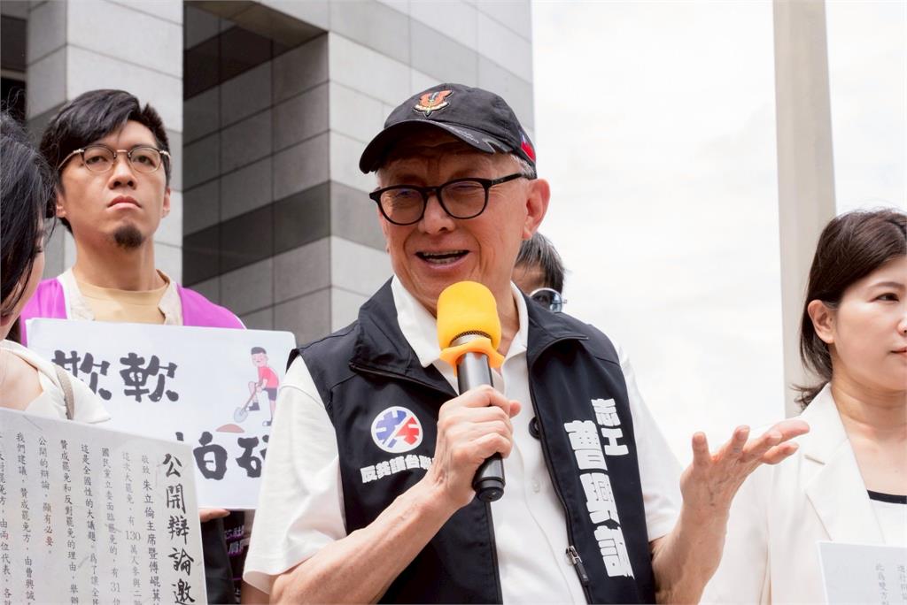 曹興誠列5條件，要與徐巧芯辯論。圖／翻攝自Facebook@曹興誠