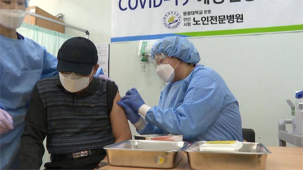 南韓施打AZ疫苗後死亡案例累計7例。圖：AP（資料照）