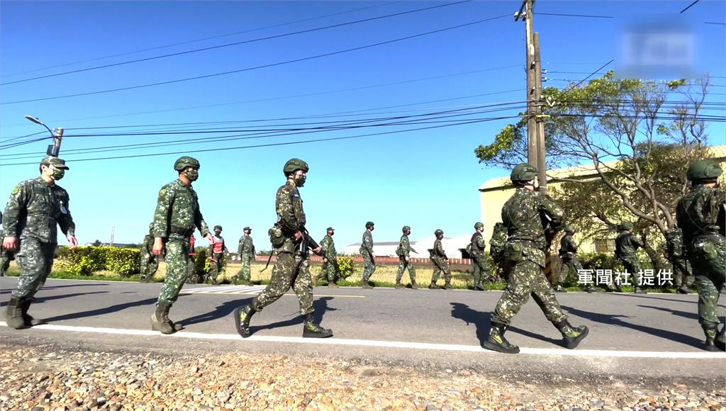外傳總統蔡英文擬延長現行4個月的軍事訓練役期。圖／軍聞社提供
