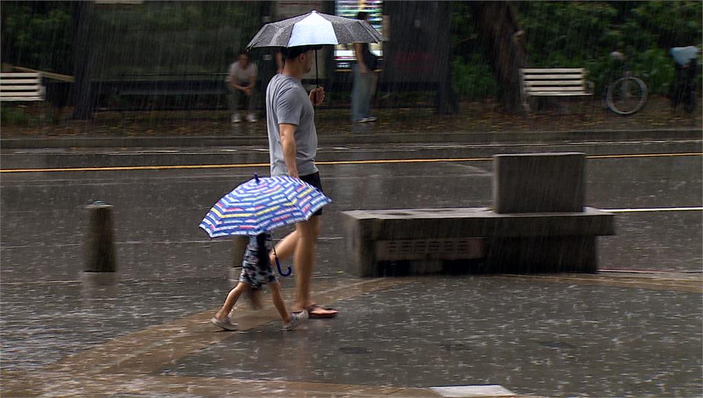 注意！北北基升級為「豪雨特報」  雙北多地大雷雨警戒留意溪水暴漲