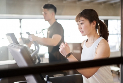 運動員為何全身貼彩色貼布？醫揭「真正4大作用」  貼錯位置效果打折