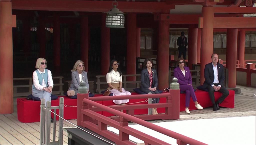  G7領袖夫人們一起體驗日本文化。圖／美聯社、路透社