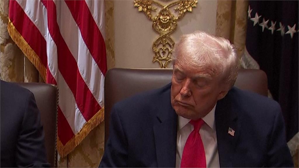 川普頻打瞌睡遭疑「衰老」 白宮曬體檢報告：健康狀態極佳