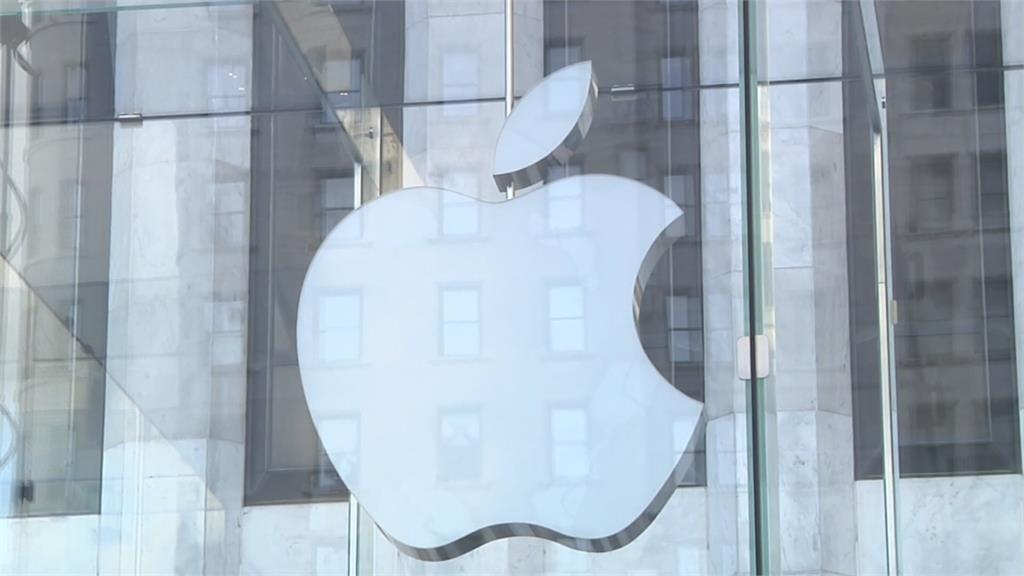 蘋果在2022年第一個交易日就開出紅盤，市值飆破3兆美元。圖：AP