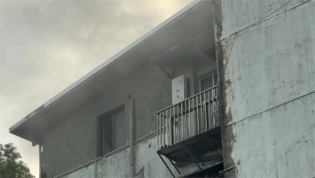 疑微波爐起火 深坑公寓火警17歲少女一度受困