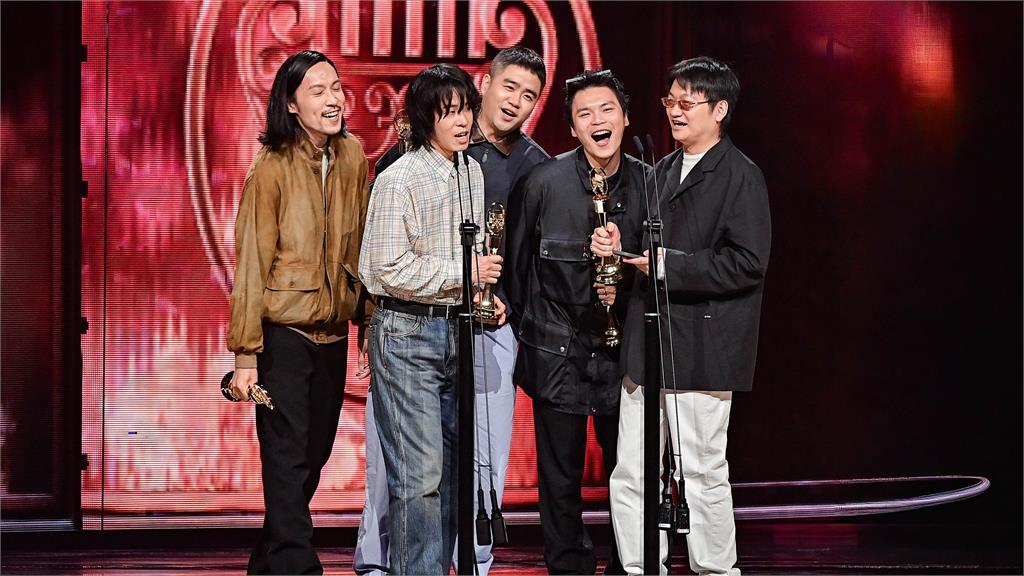 金曲37／落日飛車奪第2座最佳樂團！主唱笑喊：像5位直男多元成家