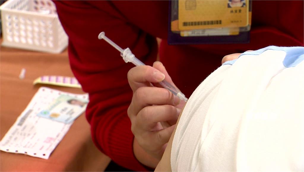 疫苗預約接種，政院擬比照口罩實名制。圖／台視新聞
