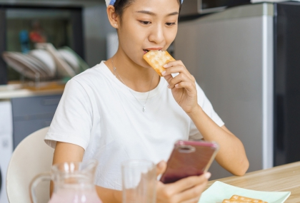很多人都被騙了！醫點名「這5種零食」沒有你以為的健康 