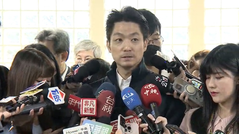 蔣萬安視察美沙冬療法遭網酸「毒品發送」 再被追問挑親藍媒體辯論