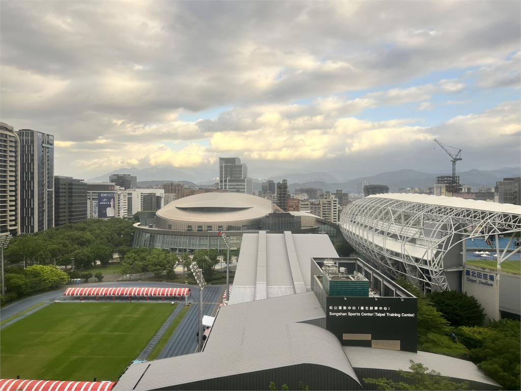 週末回暖飆30度！今小雪「冬天要來了」 下週二變天驟降溫