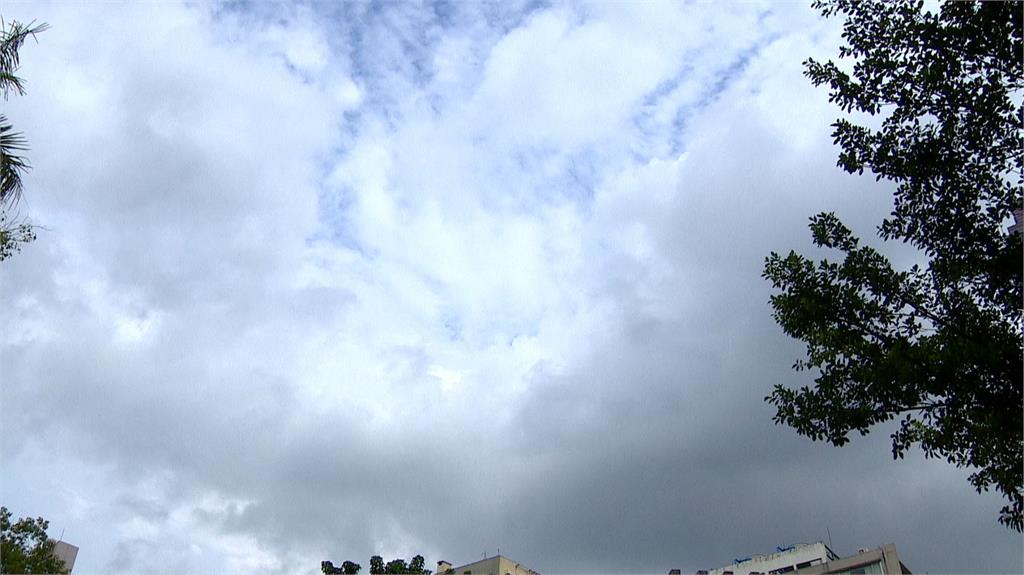 鋒面報到，北台灣注意午後雷雨。圖：台視新聞