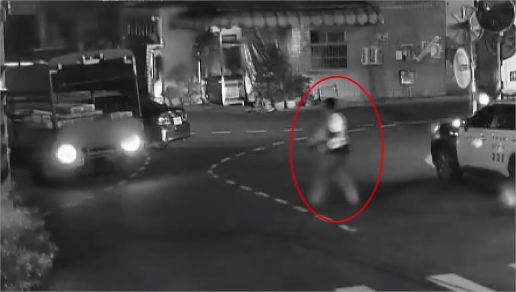 離譜！警處理酒駕事故 竟遇「另一酒駕」遭撞傷