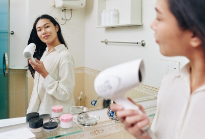 「吹風機吹腳底」助眠、消黑眼圈？中醫師揭真相  一堆人搞錯重點