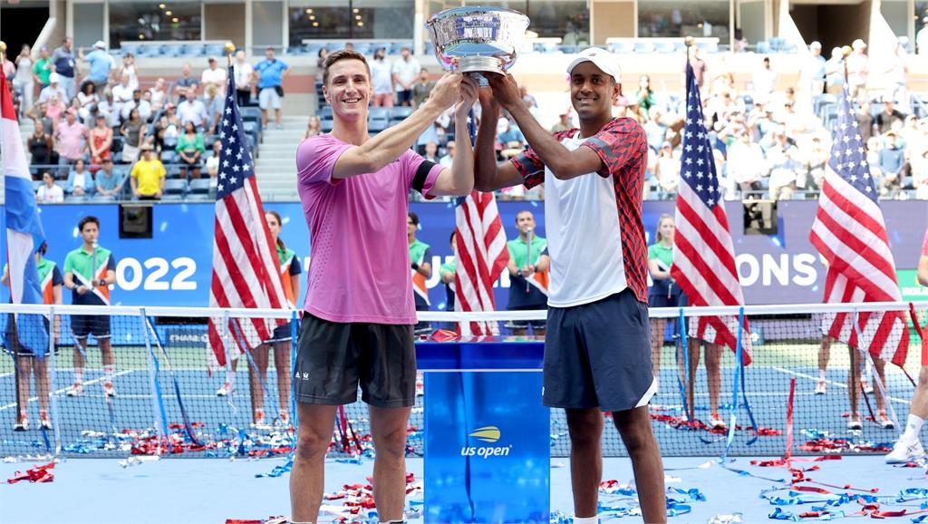 索茲伯里和美國搭檔拉姆在美網男雙奪冠。圖／翻攝自Facebook @United States Tennis Association - USTA (Official)