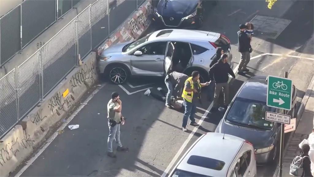 美ICE人員紐約執法開數槍 男載5歲童出門頸部中彈