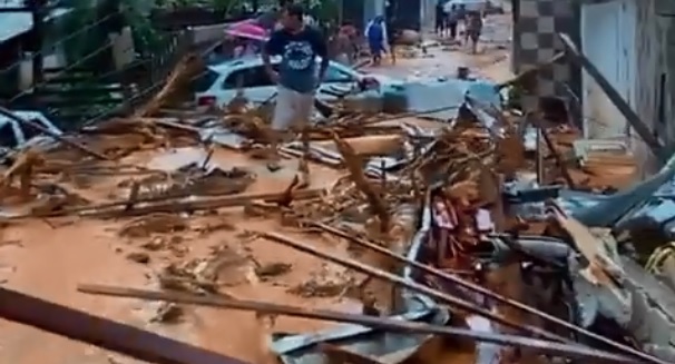 巴西暴雨成災。圖／翻攝自推特