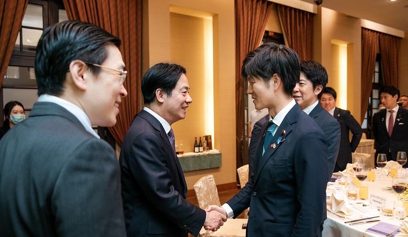 副總統午宴「日本自由民主黨青年局長鈴木憲和眾議員訪團」。圖／總統府提供