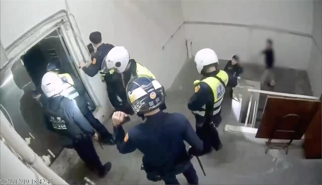 追捕張文遭質疑裝備不足 所長哽咽：同仁已下班、來不及領裝就衝現場