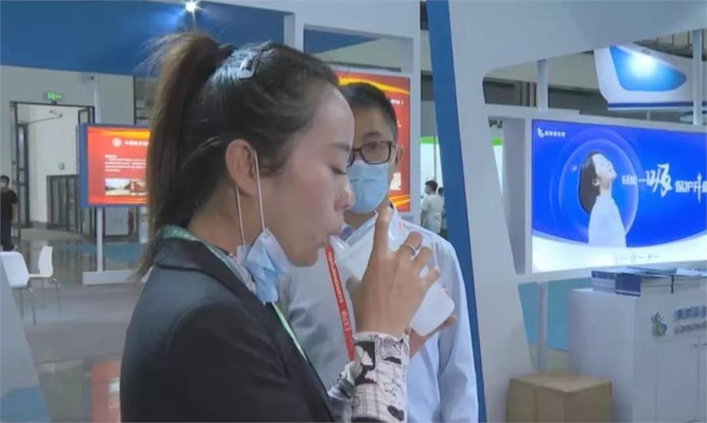上海25日正式啟用吸入用疫苗。圖／翻攝自微博＠劉亭