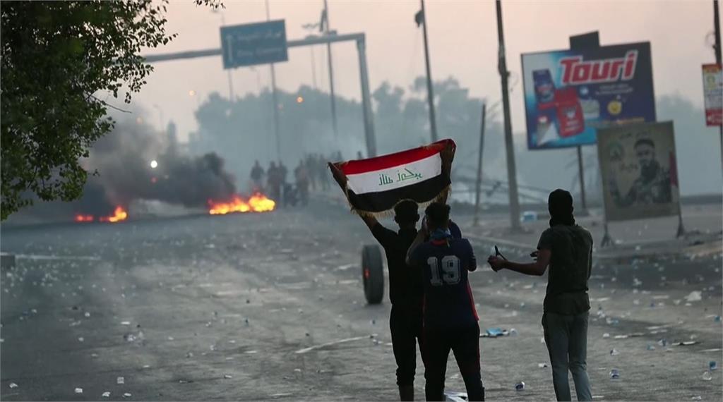 伊拉克10月1日爆發大規模反政府示威。圖：AP