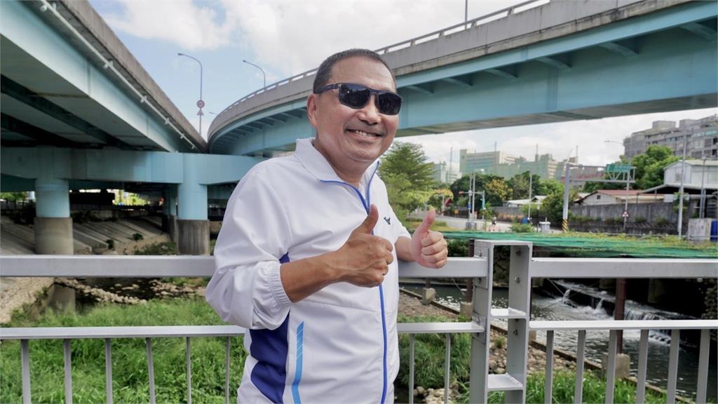 侯友宜市長至湳仔溝礫間視察河道生態。圖／新北市水利局提供
