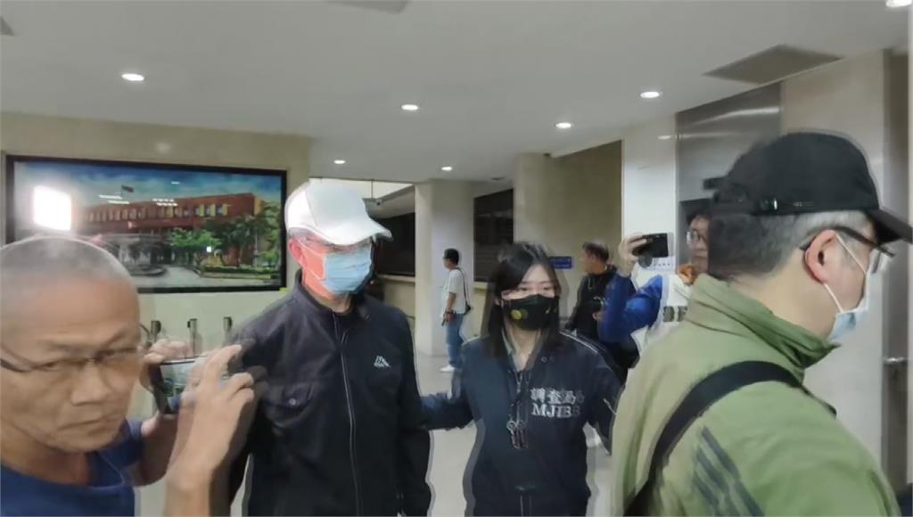 涉助鮑魚達人鍾文智潛逃、偽造簽到 北市1副所長、前司機遭聲押禁見