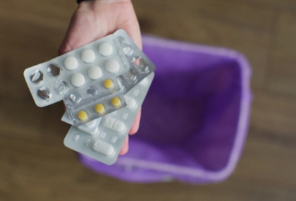 「這些藥」丟錯恐出事！專家示警「這樣做」最安全  藥水倒馬桶後果慘