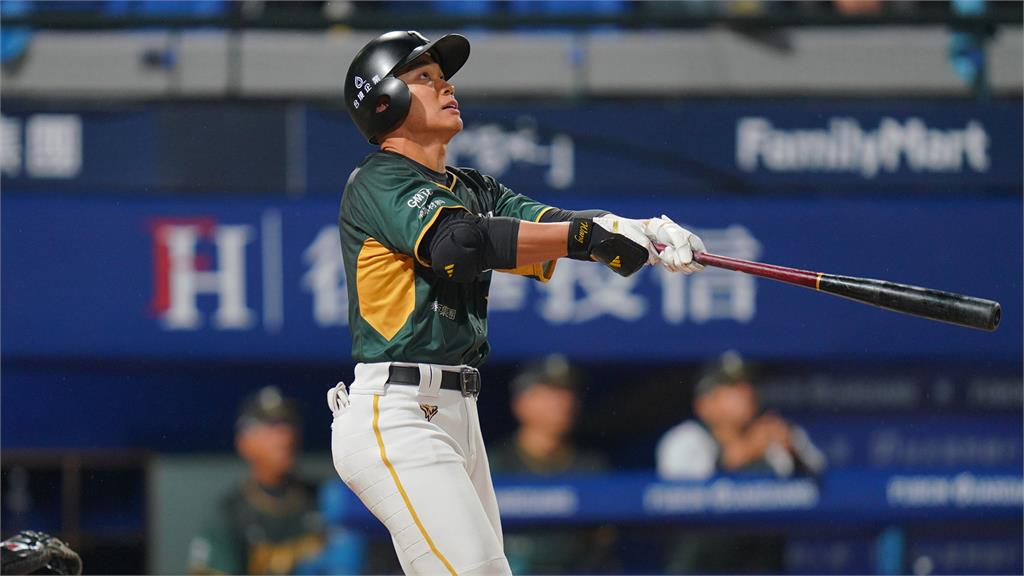 中職／生涯百轟.800安雙雙達陣 王柏融吐真實心聲