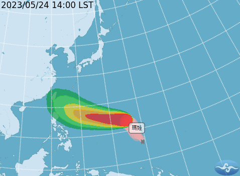 強颱瑪娃今天下午2點降為中颱。圖／中央氣象局提供