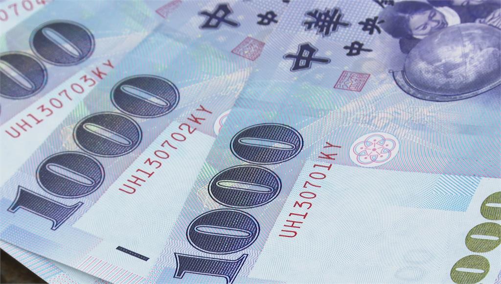 國民年金保費利息免繳門檻放寬！30元提高至100元 自10/1起上路