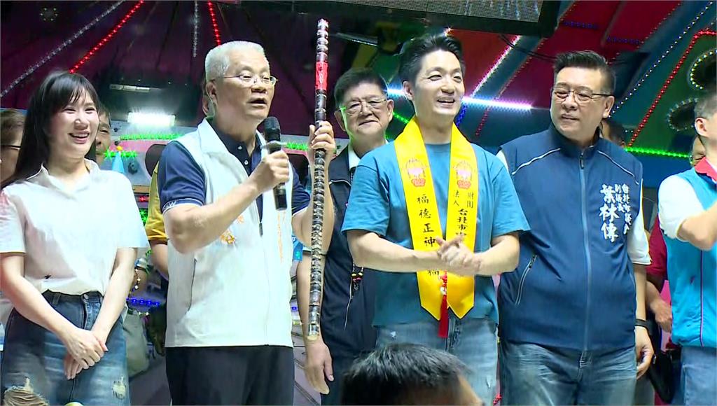 廟方贈送甘蔗祝福...卻被爆丟廟旁棄置 蔣萬安承認疏忽：已致電道歉