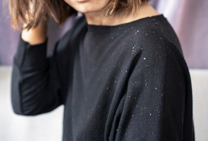 頭皮屑愈洗愈多？醫揭「5大元兇」超錯愕  洗太快、水溫不對都中招