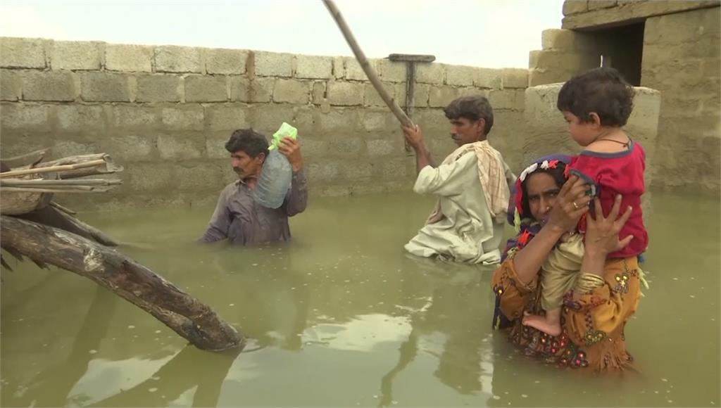 巴基斯坦洪災不斷。圖／路透社、美聯社