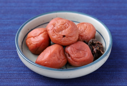 紫蘇梅功效與做法 天然止咳、改善體質的青梅蜜餞製作秘訣