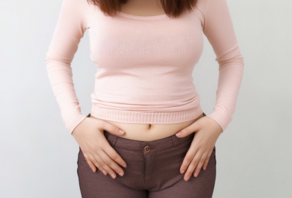 明明吃很少卻變胖？醫揭春天「濕氣肥」 喝水易脹、身體重恐中鏢了