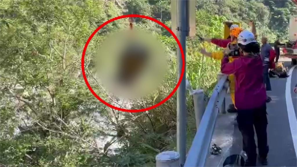 中橫台8線車禍 19歲東華大學生疑「過彎失控」墜谷亡