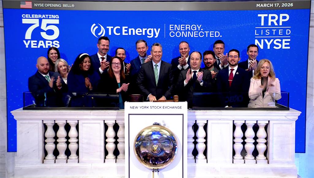 強心針！黃仁勳GTC喊AI潛在商機1兆美元 美股四大指數收盤上揚