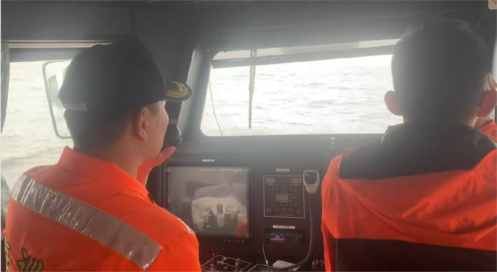 海巡署驅離航入我國領海的中國海警船。圖／海巡提供