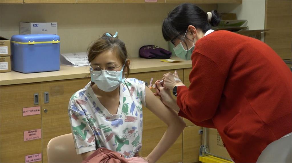 醫護人員盼政府能規劃「疫苗接種假」。圖／台視新聞