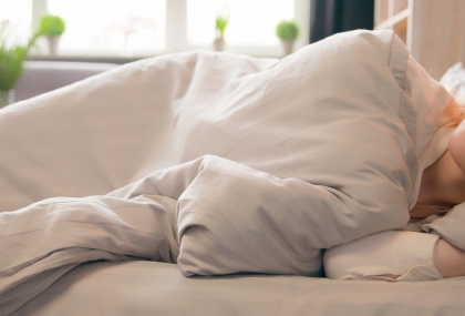 天冷蓋厚被卻不暖？醫推「2層薄被」更強  關鍵原因曝光