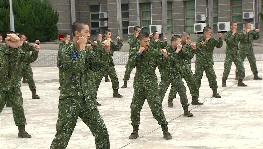 憂返中被當「叛國」！男入中國籍仍要回台當兵　北市列管就有9例