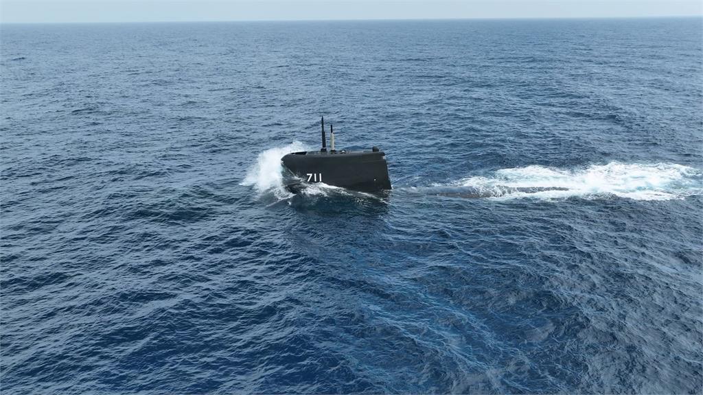 台船首公布海鯤號下潛畫面 卓揆：如國民黨預言「沉下去又浮上來」