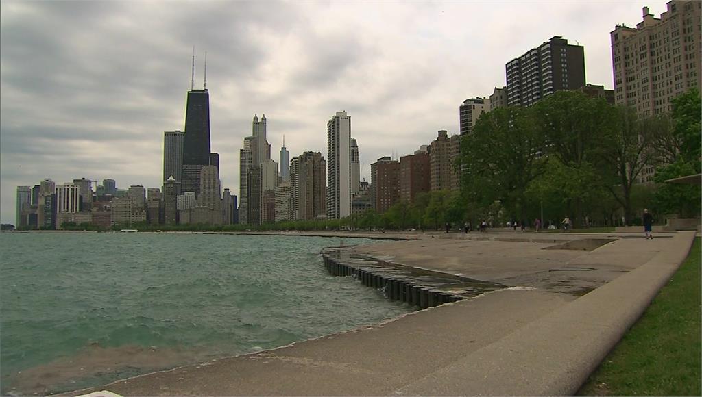 全球暖化、熱能滲透地底，芝加哥無聲下沉中。圖／CNN、美聯社、路透社
