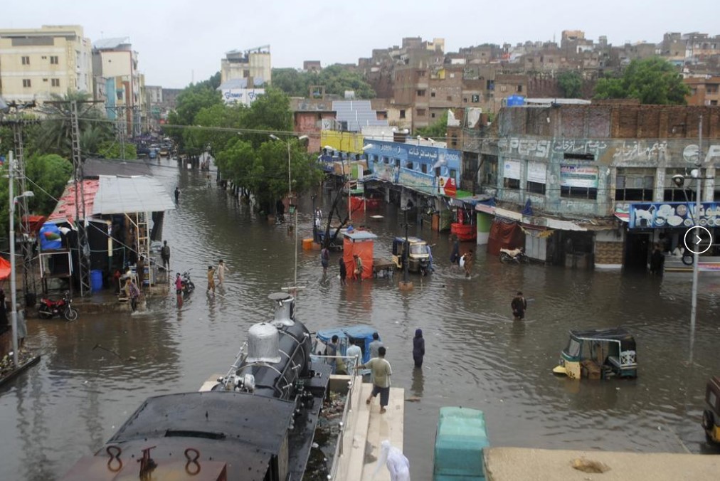 巴基斯坦洪災，累積超過900人喪生。圖／美聯社
